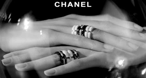 bague en plastique chanel|bagues ultra Chanel.